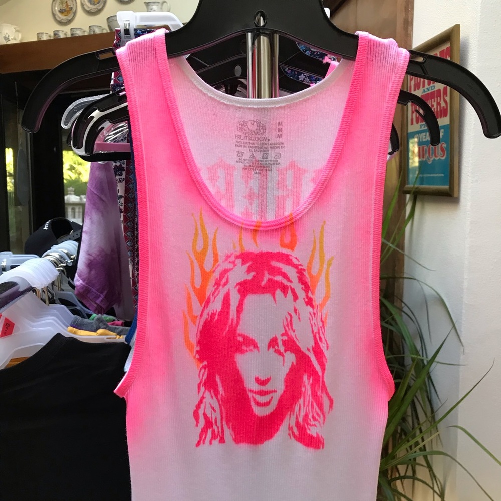 ⚡️BRITNEY SPEARS FREED distressed ribbed graffiti soft tank top S (XS) - Picture 10 of 17